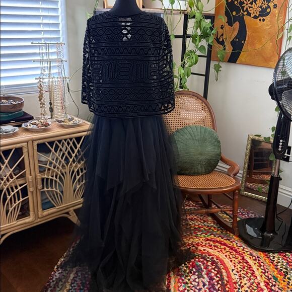 BCBGMaxAzria Navy & Black Tulle Overlay Crochet Bodice Strapless Dress & Cape - Picture 4 of 9